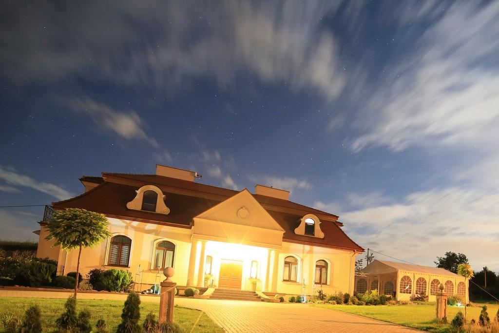 Bed and Breakfast Prestige Wierzchowisko Экстерьер фото
